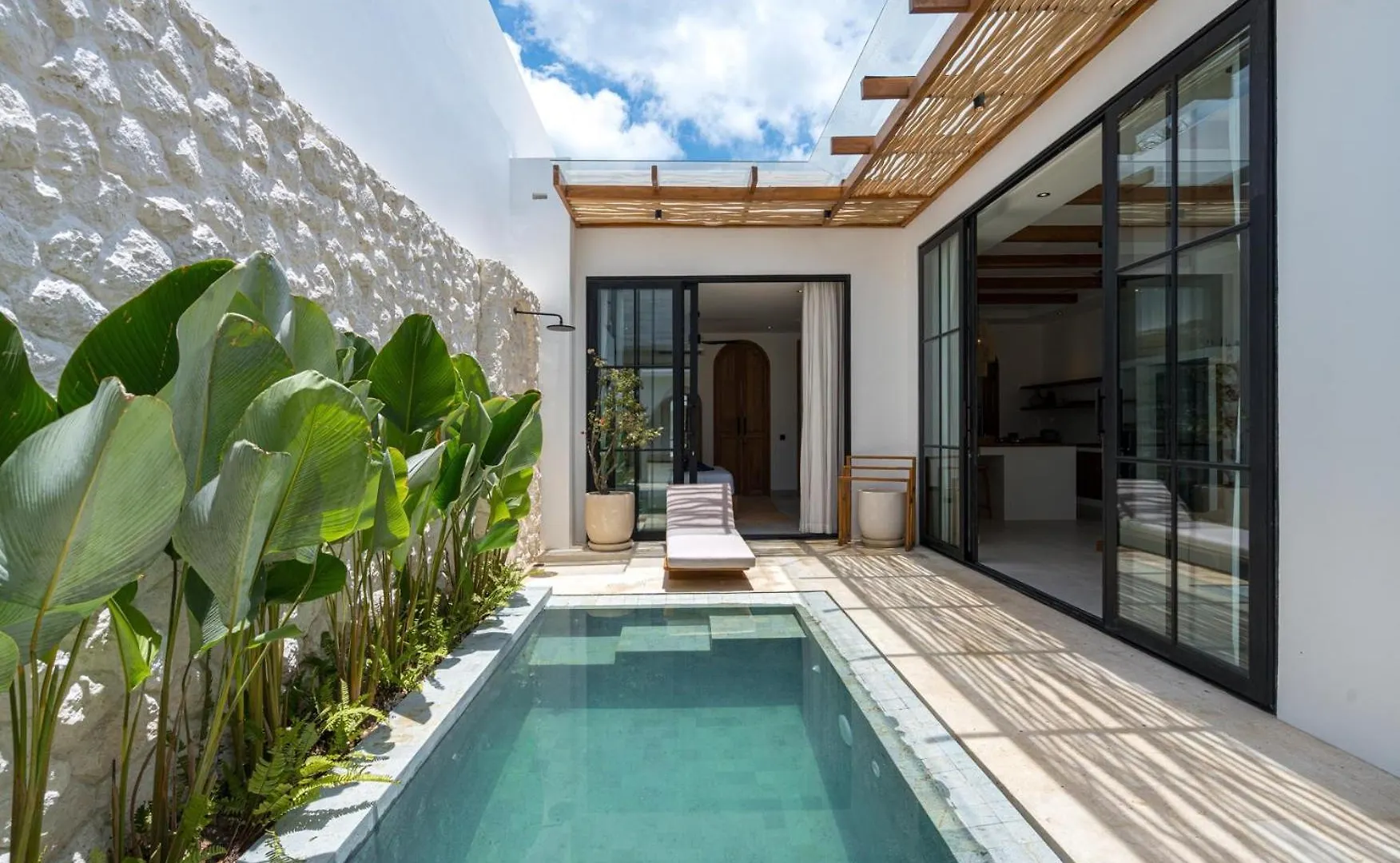 Villa Yolla Bingin Residence 2014 - Uluwatu By Yolla Hospitality Indonesia